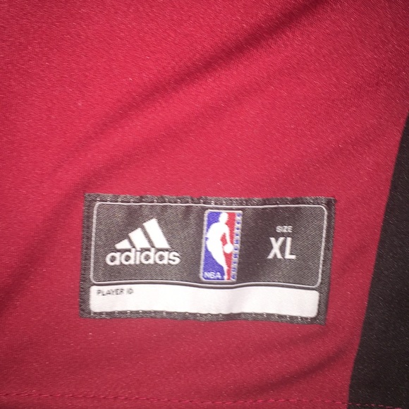 Throwback Lebron James jersey - Picture 5 of 5